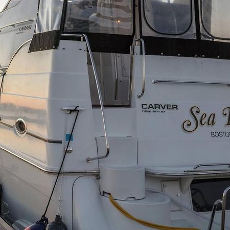 Hotel Sea Pearl Boston Yacht Exterior foto